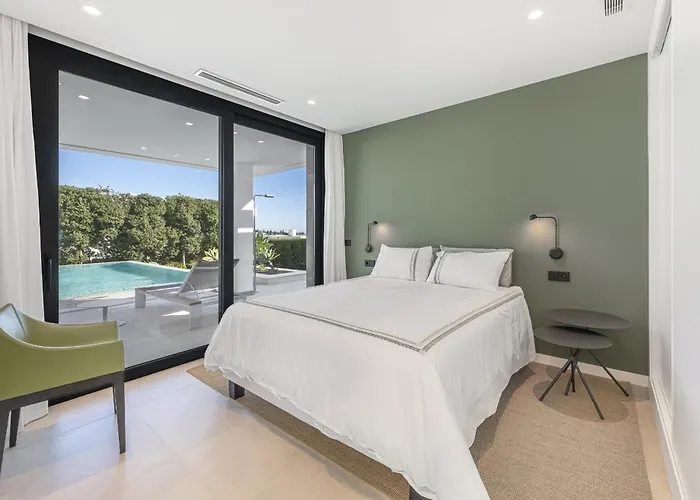 Luxury Five Bedroom With Sea View 빌라 *