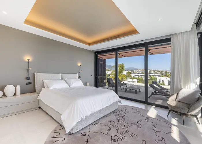 Luxury Five Bedroom With Sea View 빌라 에스테포나