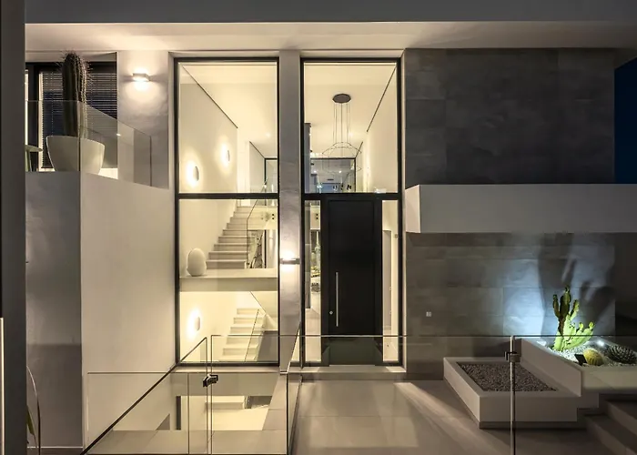 Luxury Five Bedroom With Sea View 빌라 에스테포나