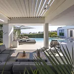 Luxury Five Bedroom With Sea View Villa