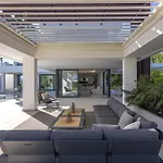 Luxury Five Bedroom With Sea View *