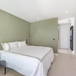 Villa Luxury Five Bedroom With Sea View