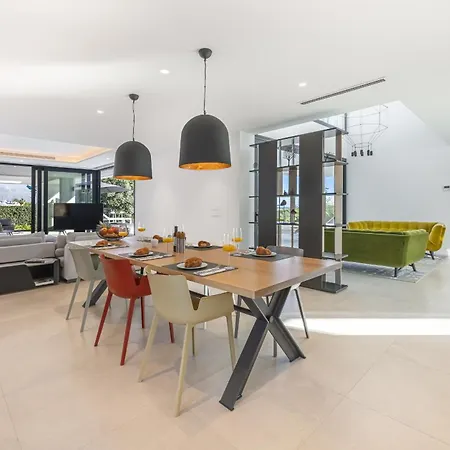 וילה Luxury Five Bedroom With Sea View *
