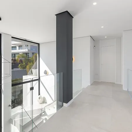 Vila Luxury Five Bedroom With Sea View