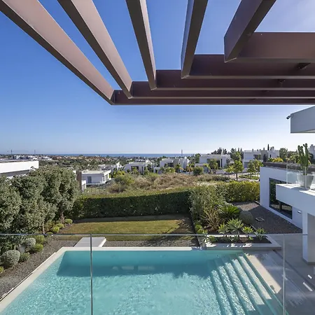 Villa Luxury Five Bedroom With Sea View