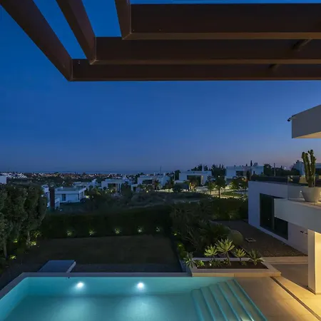 Luxury Five Bedroom With Sea View Vila Estepona